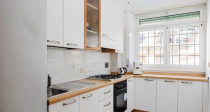 Maffi's House - Two Bedroom Apartment, Sleeps 4