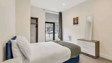 2 bedrooms, iron/ironing board, free WiFi, bed sheets
