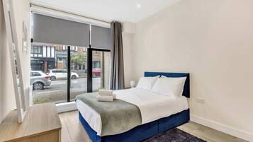 2 bedrooms, iron/ironing board, free WiFi, bed sheets