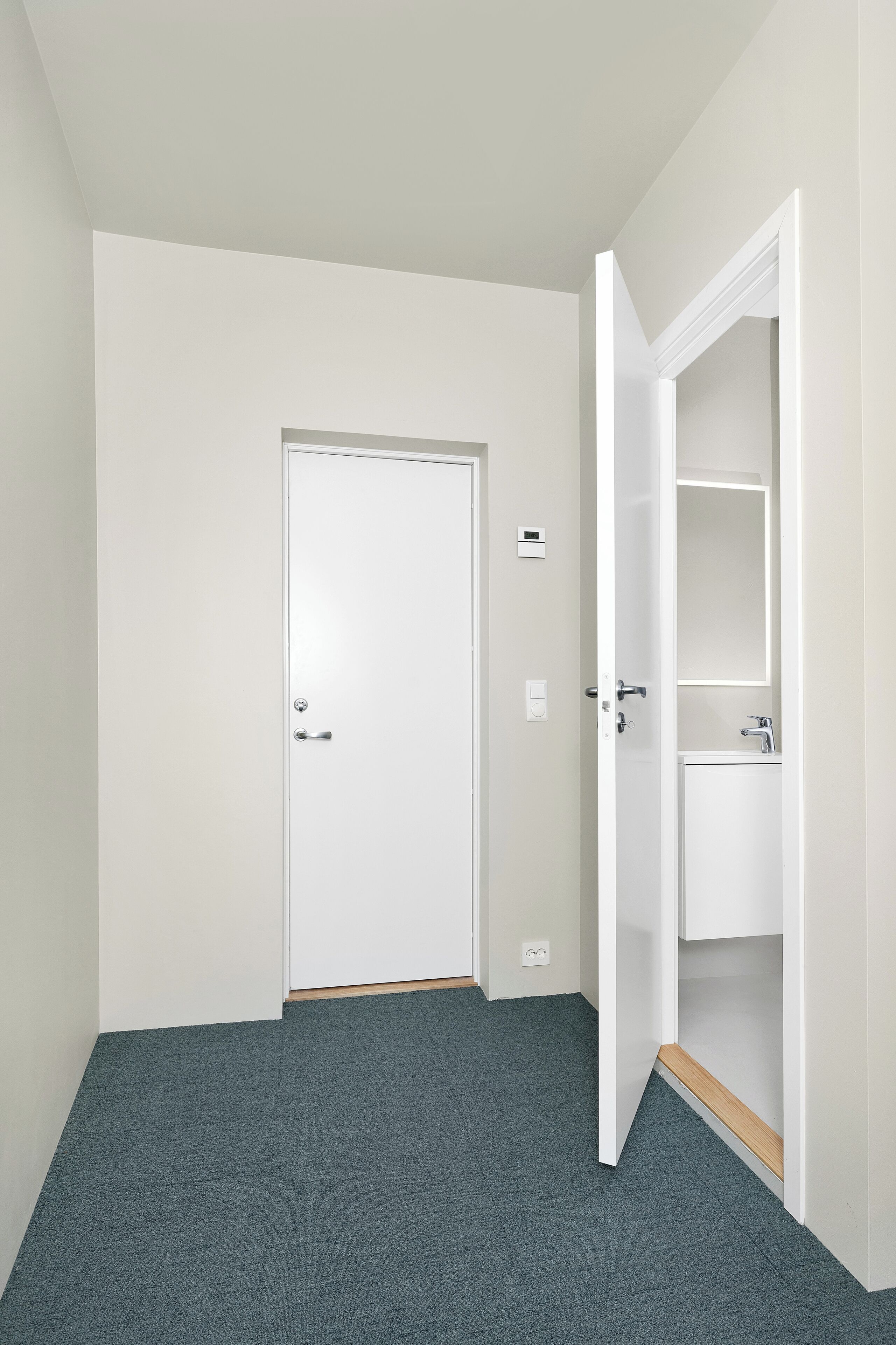 Classic Double Room | Desk, laptop workspace, iron/ironing board, free WiFi