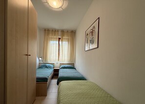 Apartment, 2 Bedrooms, Balcony, Ocean View | 3 bedrooms