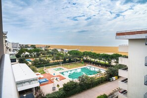 Apartment, 2 Bedrooms, Balcony, Ocean View | Pool