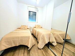 3 間睡房、熨斗/熨衫板、Wi-Fi、床單