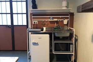 Microwave, stovetop