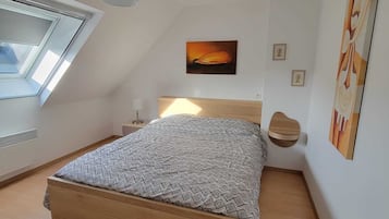 2 makuuhuonetta, Wi-Fi, vuodevaatteet