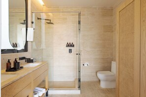 シャワー、タオル、石鹸、トイレットペーパー