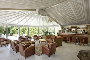 Bar (on property) - Former Romanesque abbey located 10 minutes from the medieval city of Carcassonne (Floure)