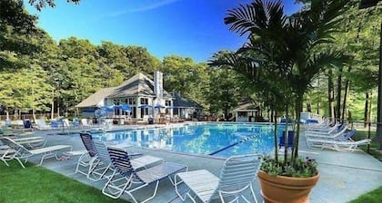 Escape to Tranquility at Mountain Top Condo!