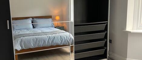 1 Schlafzimmer, Bügeleisen/Bügelbrett, Reisekinderbett, WLAN