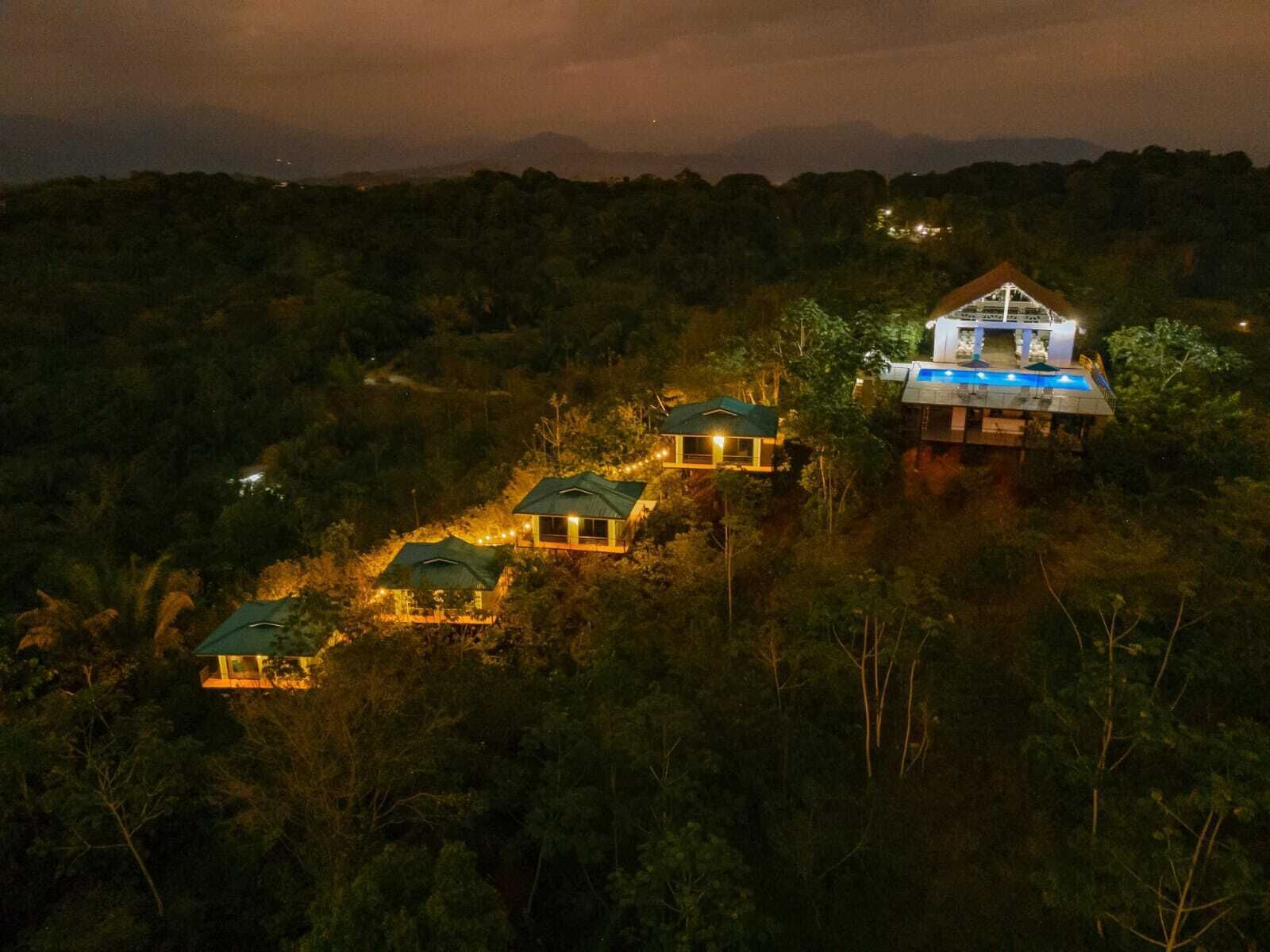 المنشأة من الخارج