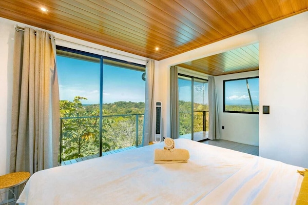 Suite, balkon, pemandangan gunung | Ruang kerja ramah laptop dan Wi-Fi gratis