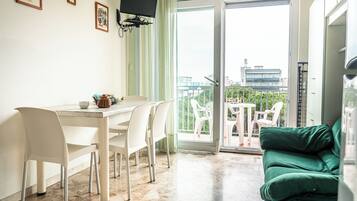 Leilighet, 3 soverom, balkong, havutsikt | Oppholdsrom