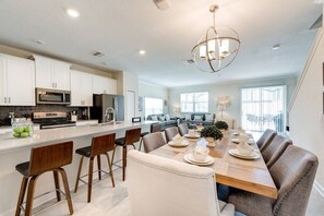 Dining - 5 Beds / 4 Baths/ Champions Gate (8995 SD) (Champions Gate)