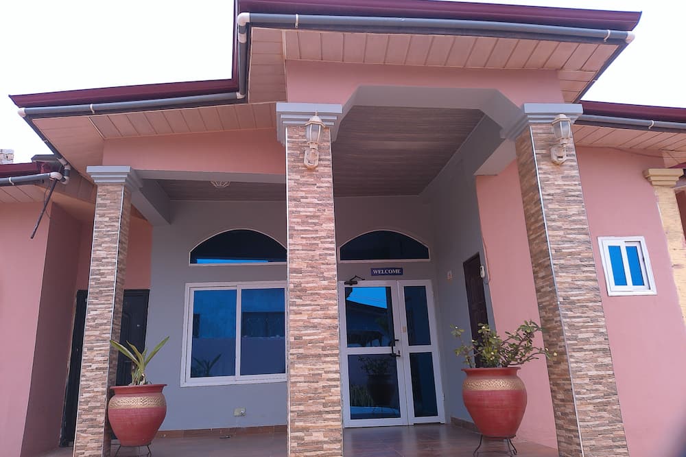Great Escape Inn Hotel