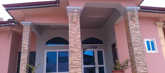 Great Escape Inn Hotel 