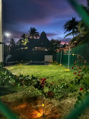 Property grounds - Triton Apartment, ground floor and pool (Barra de Navidad)
