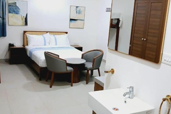 Desk, free WiFi, bed sheets