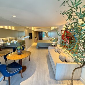 Quadruple Room | Hypo-allergenic bedding, individually decorated, individually furnished - Urban Home Stay (Recife)