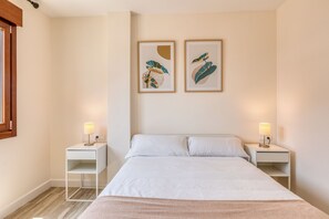 Comfort Apartment, Partial Sea View | 2 bedrooms, blackout drapes, soundproofing, iron/ironing board - Apartamentos Donato Vista Mar by Croma (Estepona)