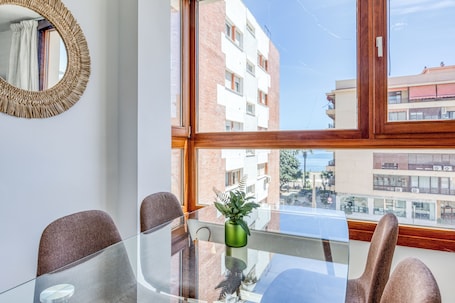 Comfort Apartment, Sea View | Living area | 40-inch LCD TV with cable channels