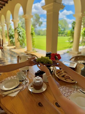 Desayuno buffet incluido todos los días 