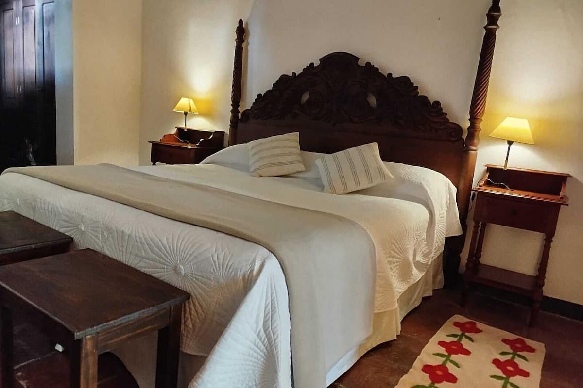 Habitación superior, vistas al parque | 1 dormitorio y wifi gratis