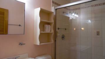 Handtücher, Seife, Toilettenpapier