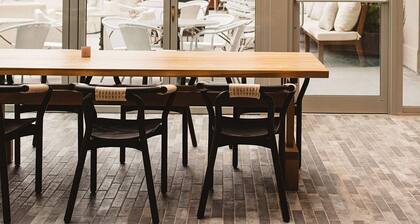 Charleston | Velvet Accents + Vinyl Collection