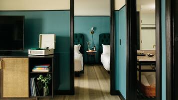 1 bedroom, in-room safe, desk, free WiFi