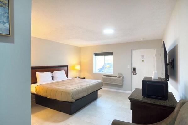 Desk, free WiFi, bed sheets