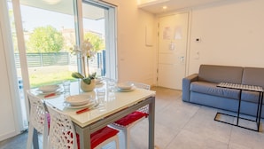 Unclassified image, 4 of 13, button - Garda Hideaway - Italian Homing (Peschiera del Garda)