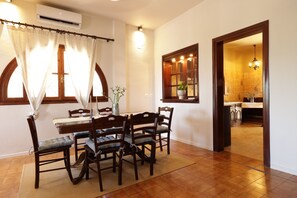 Dining - House Sea View with Communal Pool (Corfu)