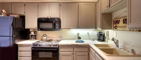 Maison Familiale, 3 chambres, non-fumeur, vue montagne | Cuisine privée