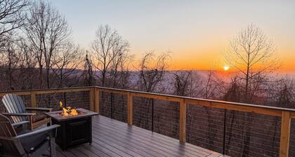 Sunrise Mountain Escape - Modern 1 Bed, 1 Bath - Gorgeous Views Near BRPW & I-77