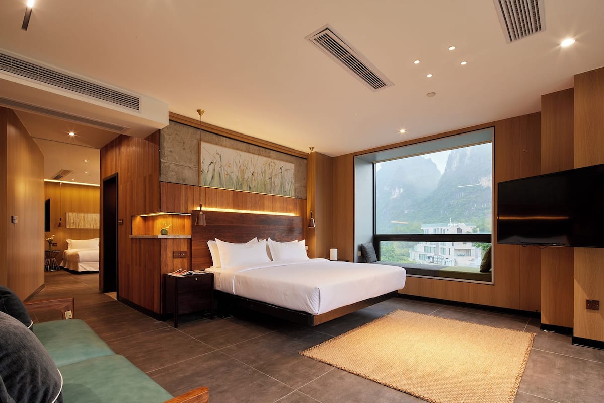 Luxury Suite, River View | 1 bedroom, desk, free WiFi