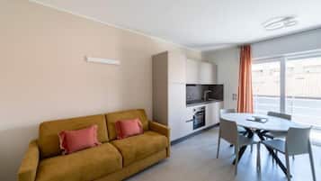 Leilighet, 1 soverom, balkong, byutsikt | Oppholdsrom