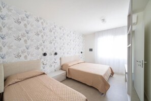 Apartment, 1 Schlafzimmer, Balkon | 2 Schlafzimmer