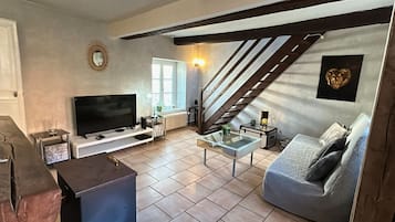 TV, fireplace, table tennis