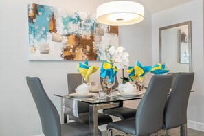 Comfort Townhome | Dining room - Charming 3Bd W Pool Close To Disney At Serenity 1639 (Clermont)