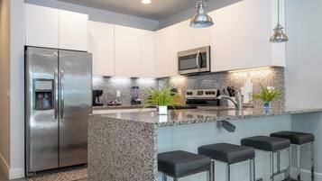 Comfort Townhome | Private kitchen