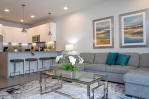 Comfort Townhome | Living area - Charming 3Bd W Pool Close To Disney At Serenity 1639 (Clermont)