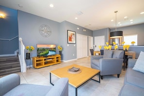 Superior Townhome | Living room