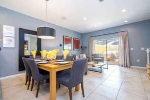 Superior Townhome | Dining room