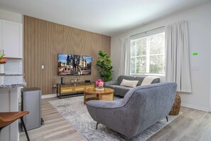 Superior Townhome | Living room