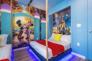 Superior Townhome | Children’s theme room
