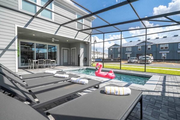 Superior Townhome | Privat pool