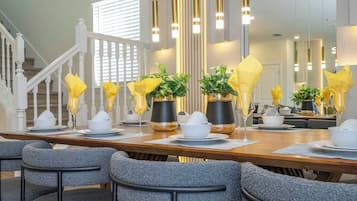 Superior Townhome | Dining room