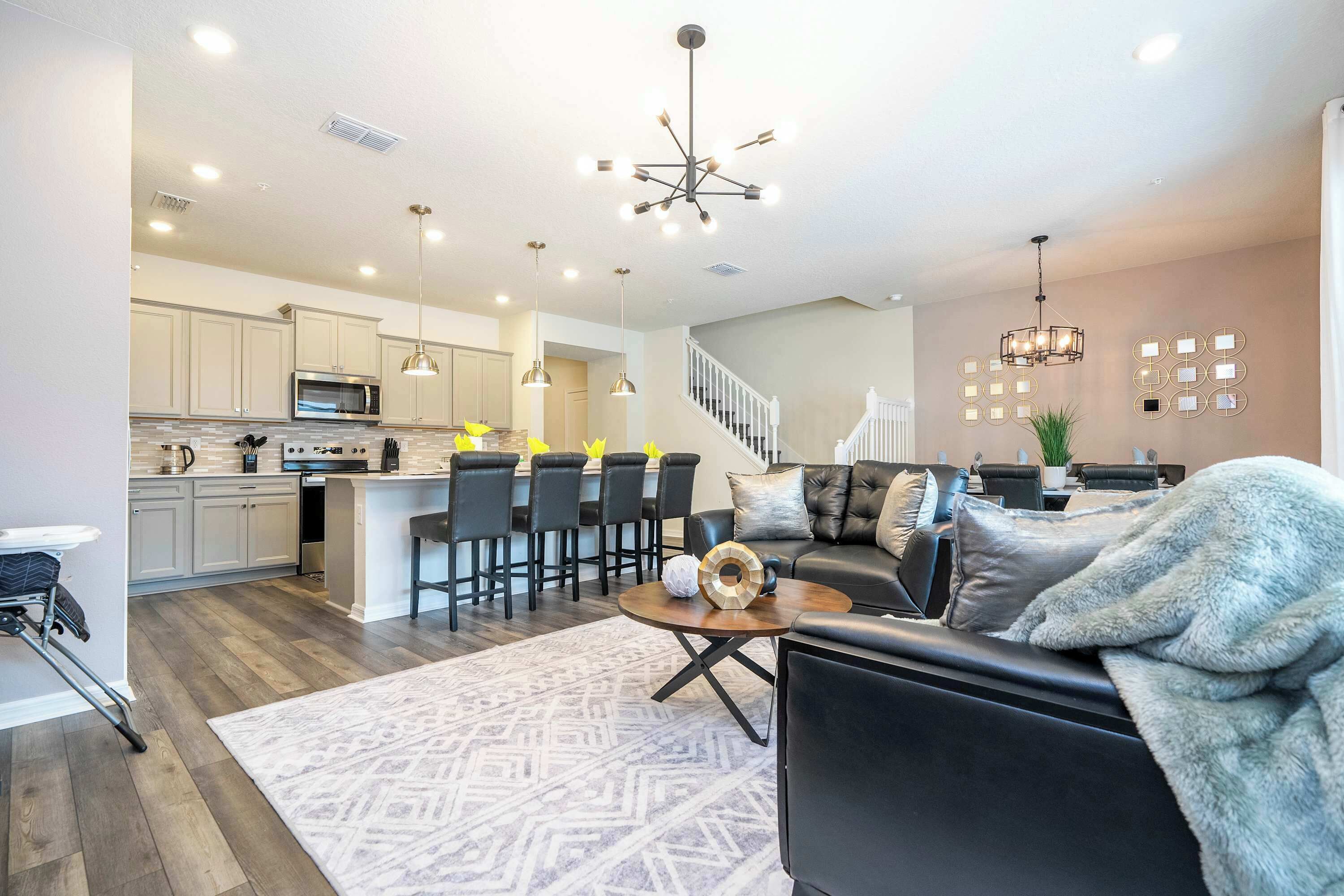 Superior Townhome | Living area