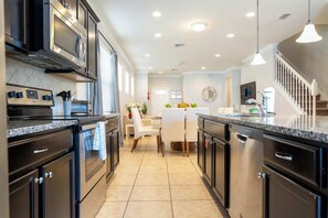 Private kitchen - Gorgeous 5Bd W Private Pool Windsor Westside 8893 (Kissimmee)