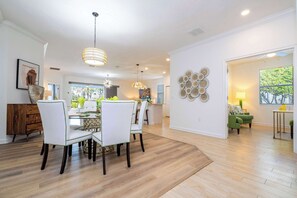 Superior Townhome | Dining room